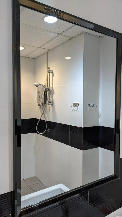 25Th At Manone Apartment George Town