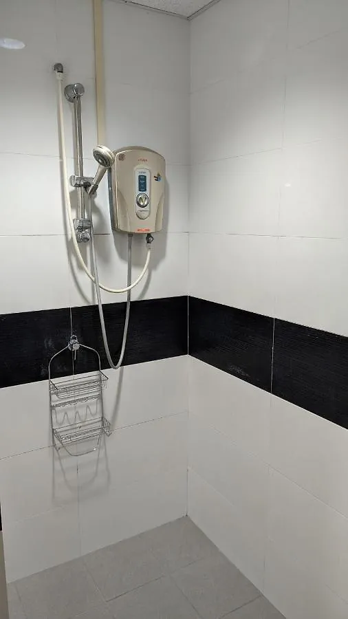 25Th At Manone Apartment George Town